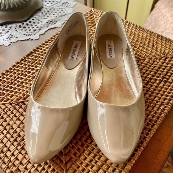 Steve Madden Shoes - Steve Madden Patent Flats Sz 9W Taupe